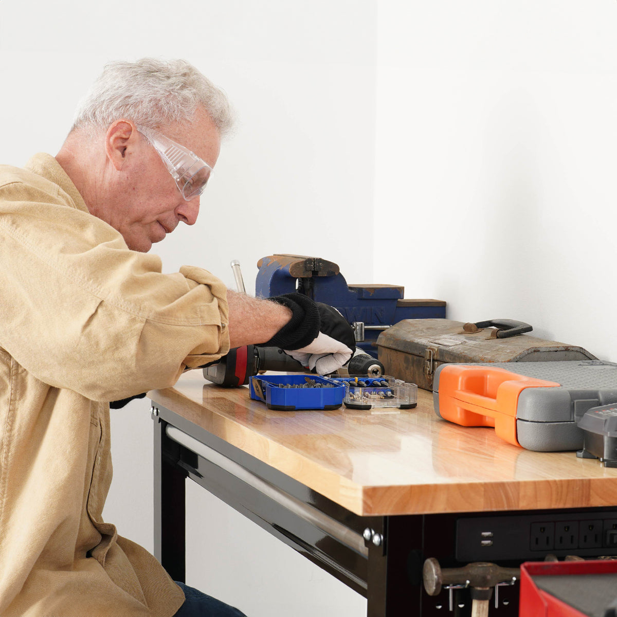 Workshop Finger Racks SafeRacks Premium Mobile Workbench - Workshop Edition